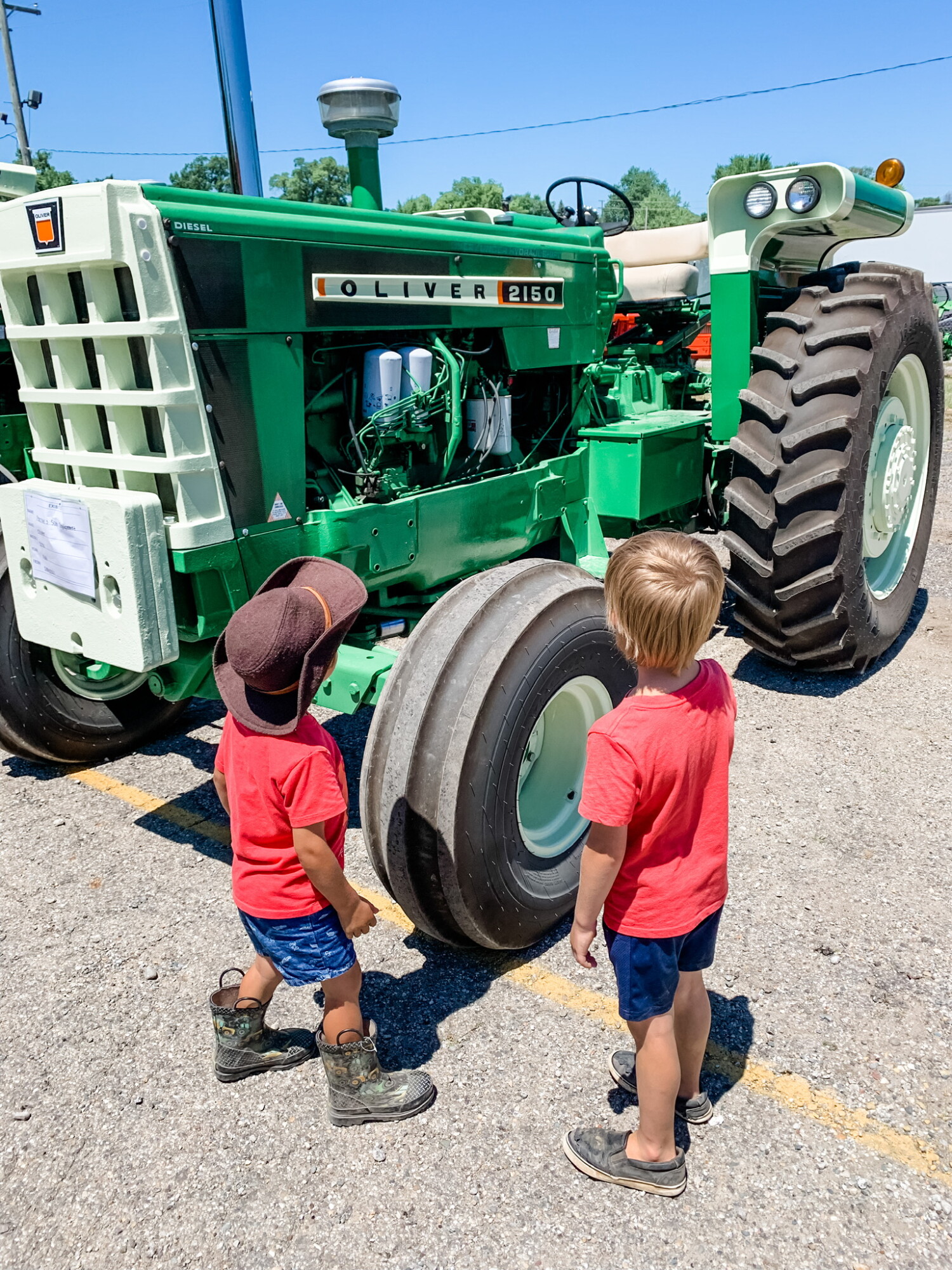 Last week we took advantage of the free admission day at the fair to check things out! We also learned that by going before noon we could get in free, so we did just that later in the week!